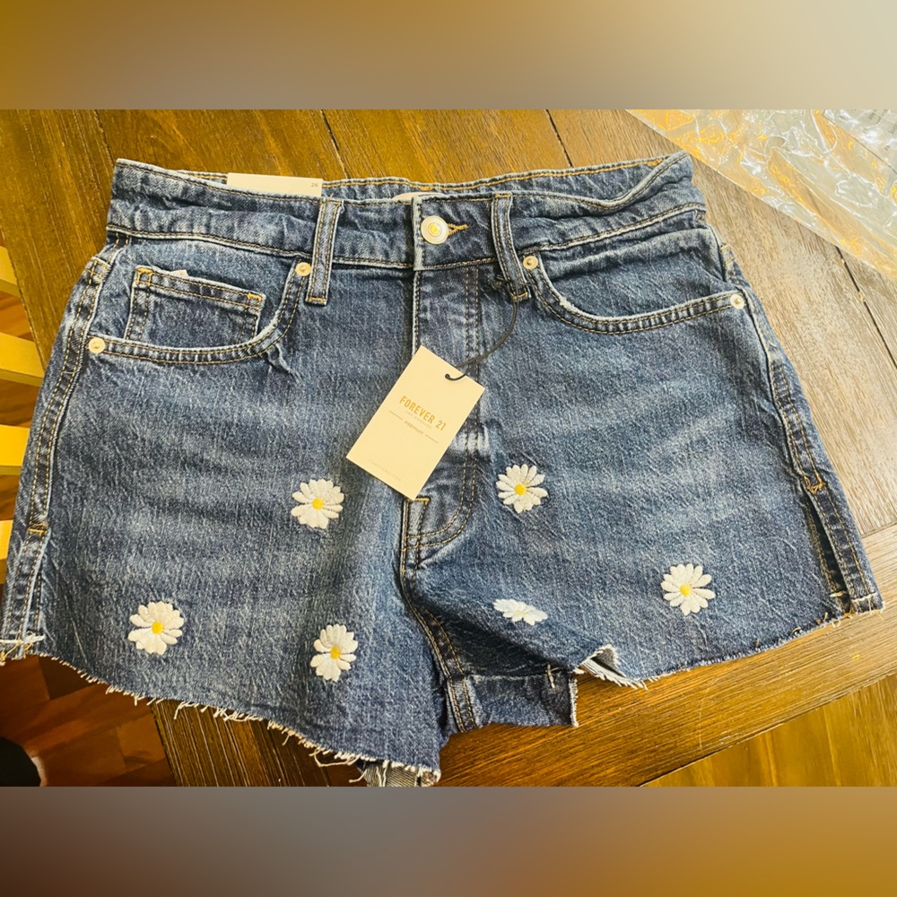 NWT Forever 21 Blue Denim Shorts with Daisy Embroidery